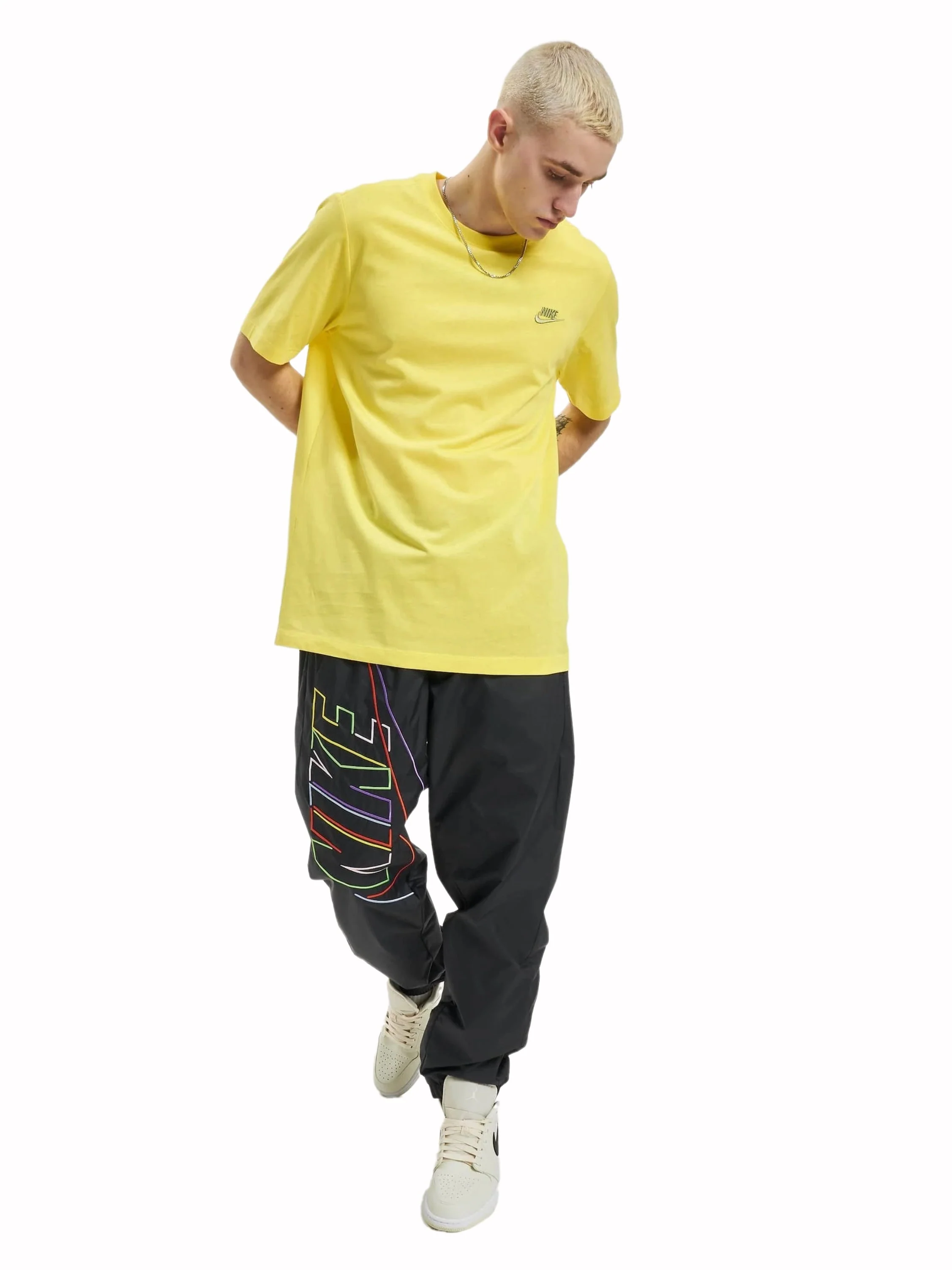 Nike | Sportswear Club Mens T-Shirt - Image 10